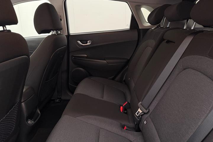 Sølv Hyundai Kona fra 2023