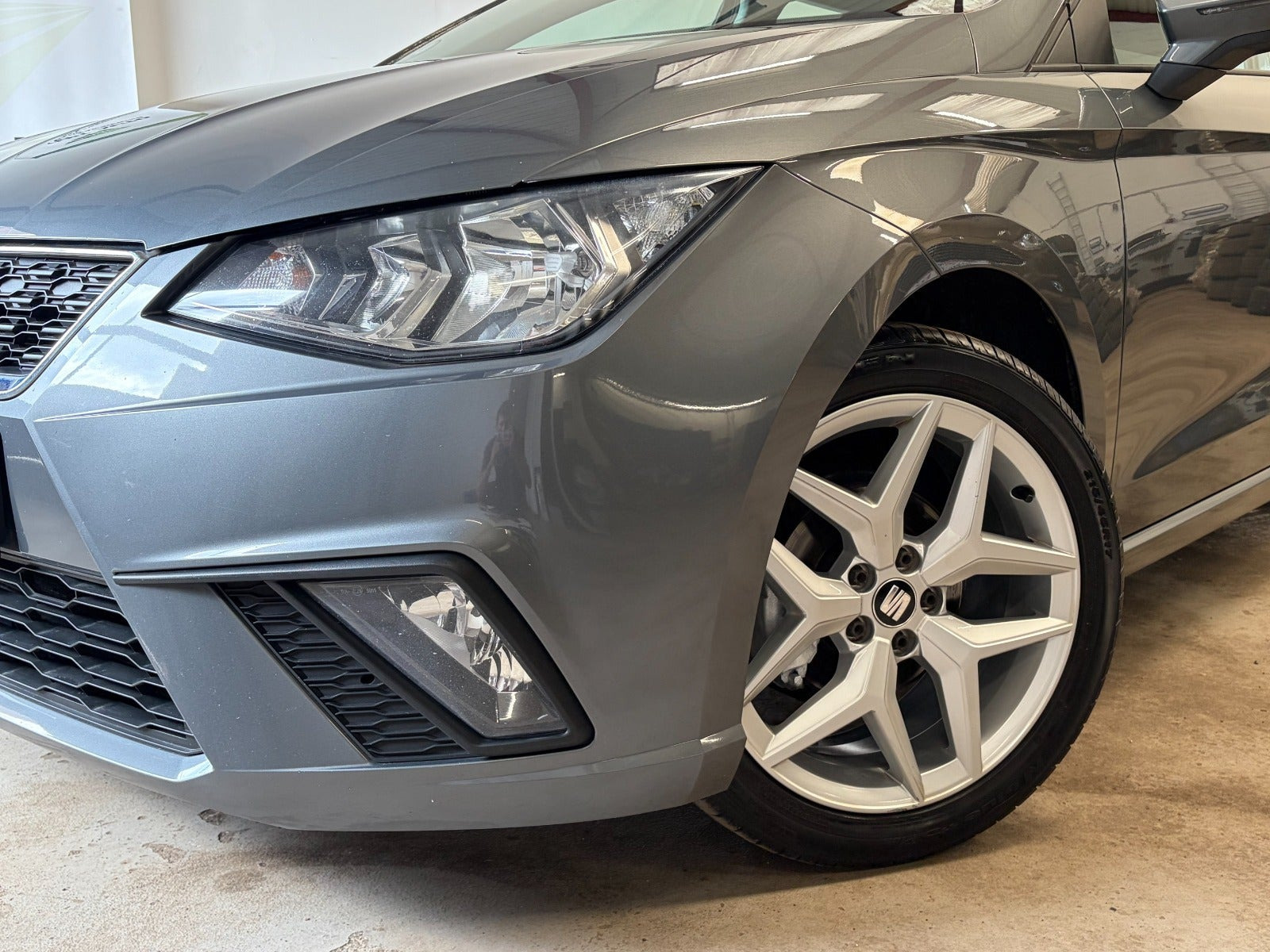 Grå Seat Ibiza fra 2018