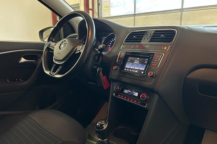Brun VW Polo fra 2016