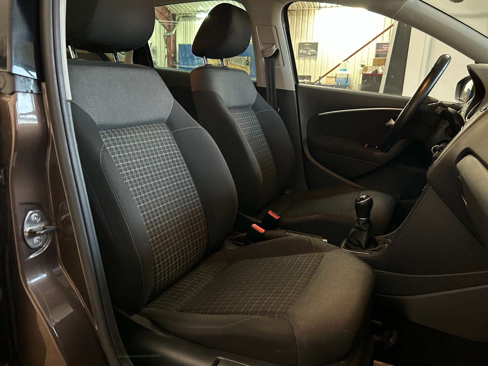 Brun VW Polo fra 2016