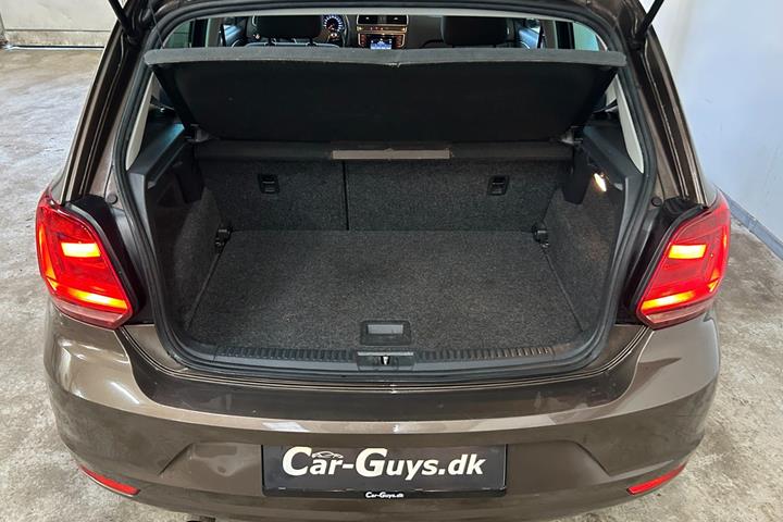 Brun VW Polo fra 2016
