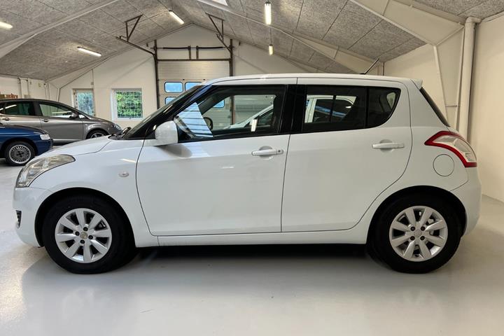 Hvid Suzuki Swift fra 2012