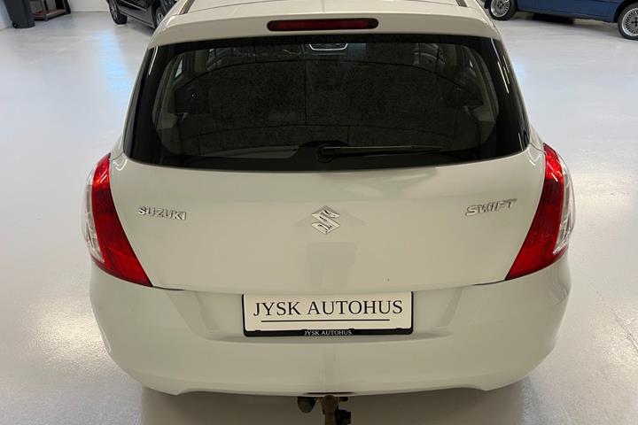 Hvid Suzuki Swift fra 2012