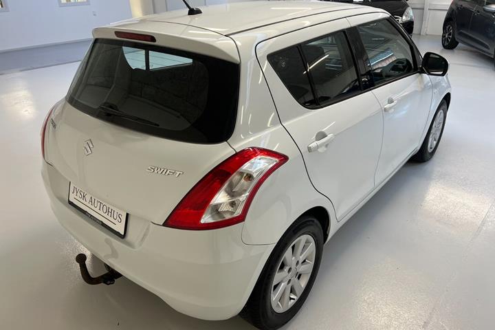 Hvid Suzuki Swift fra 2012