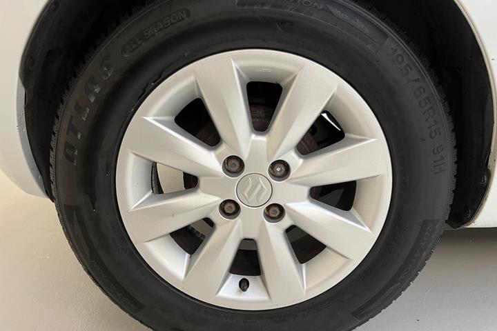 Hvid Suzuki Swift fra 2012