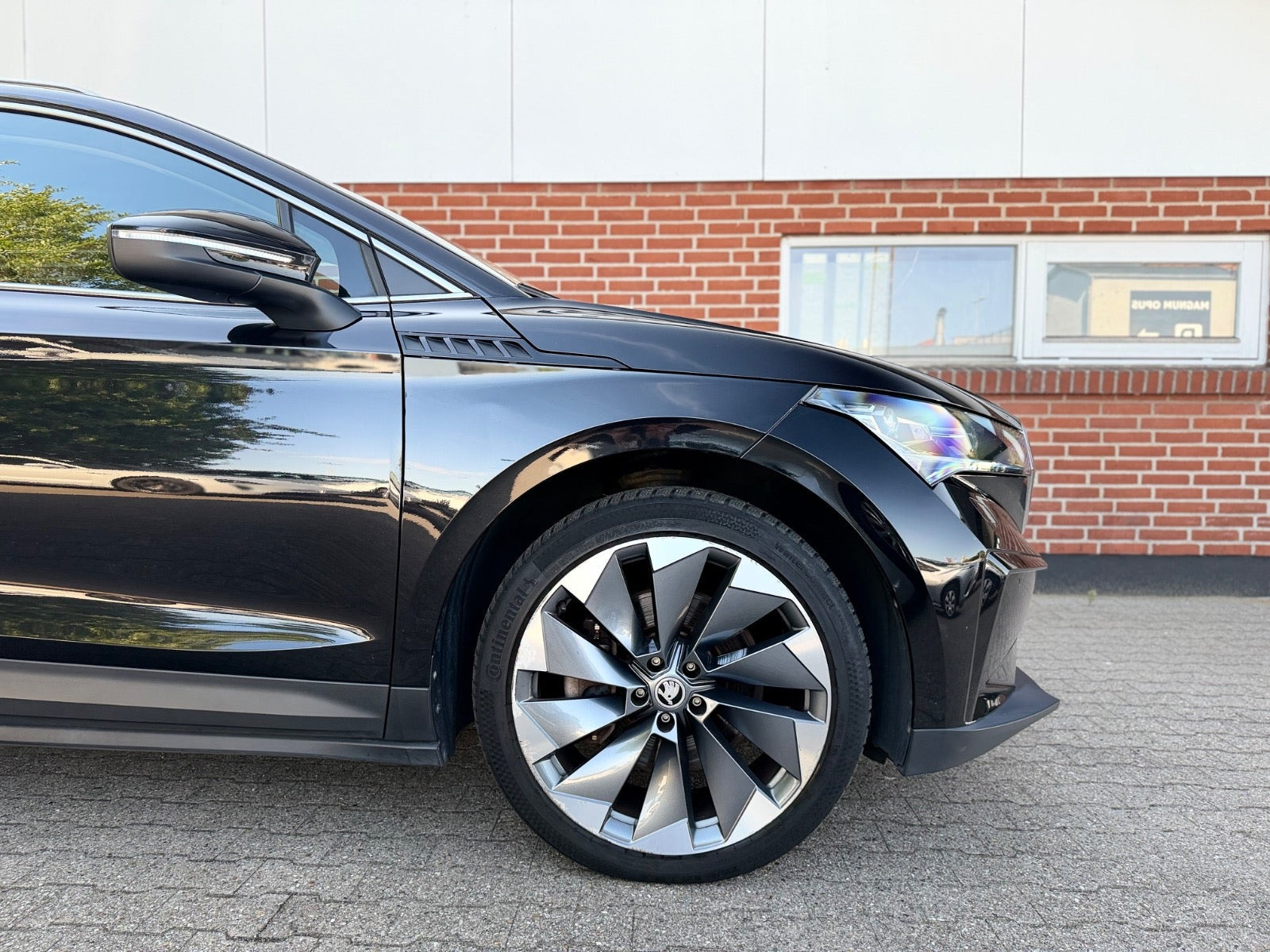 Sort Skoda Enyaq fra 2021