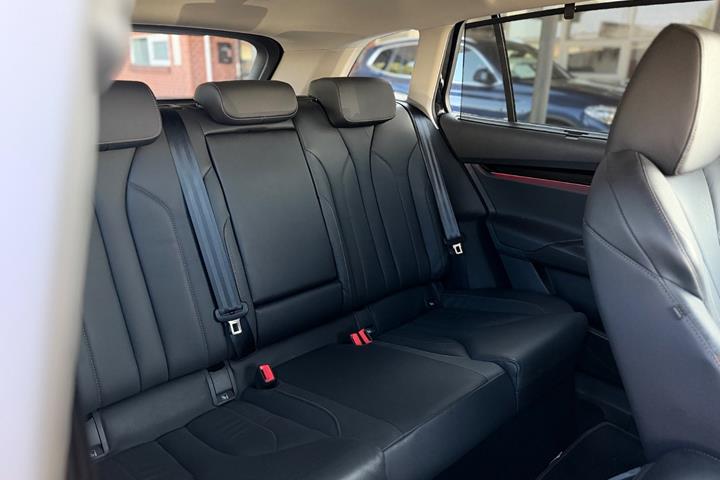 Sort Skoda Enyaq fra 2021