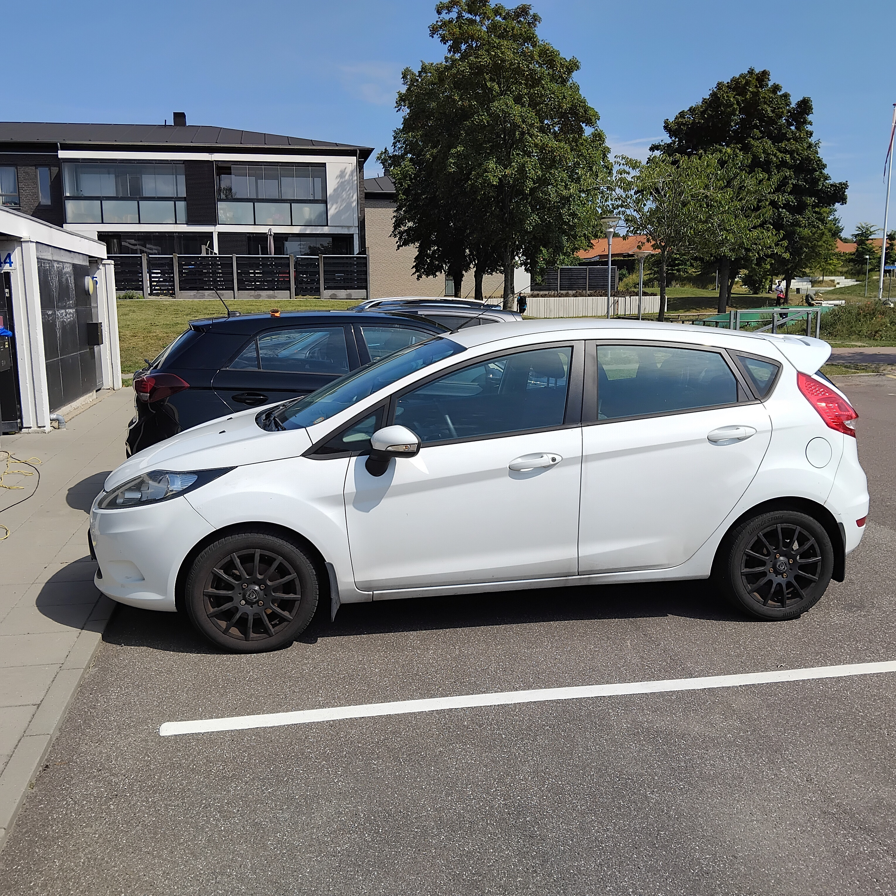 Hvid Ford Fiesta fra 2009