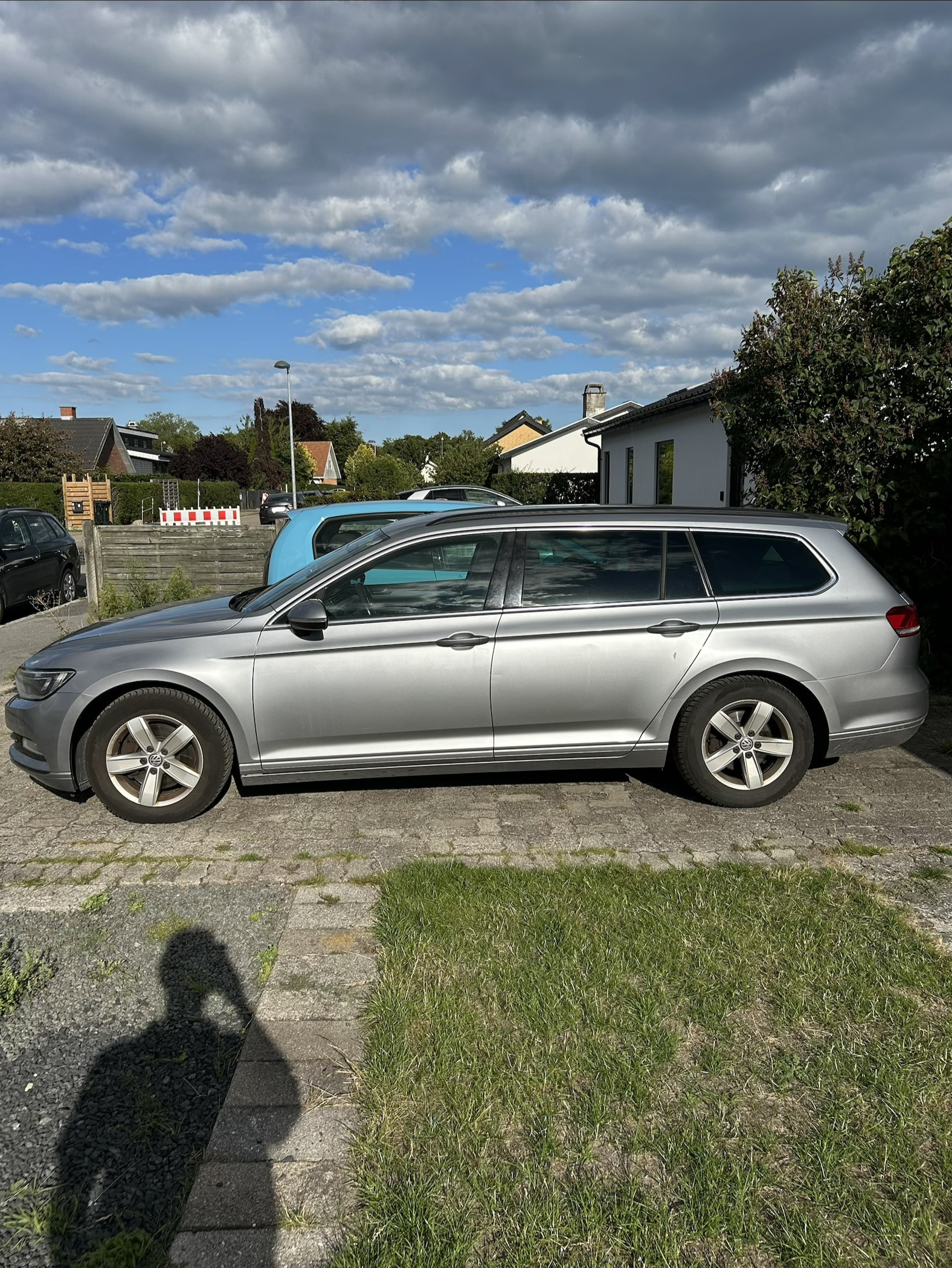 Grå VW Passat fra 2017