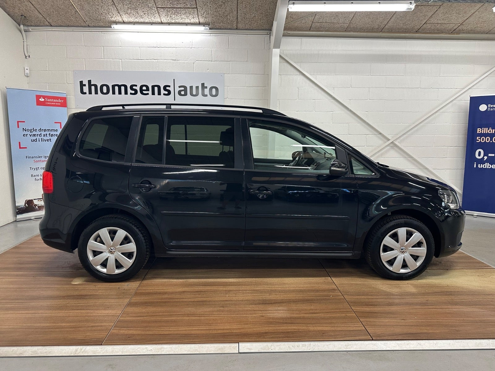 Sort VW Touran fra 2014