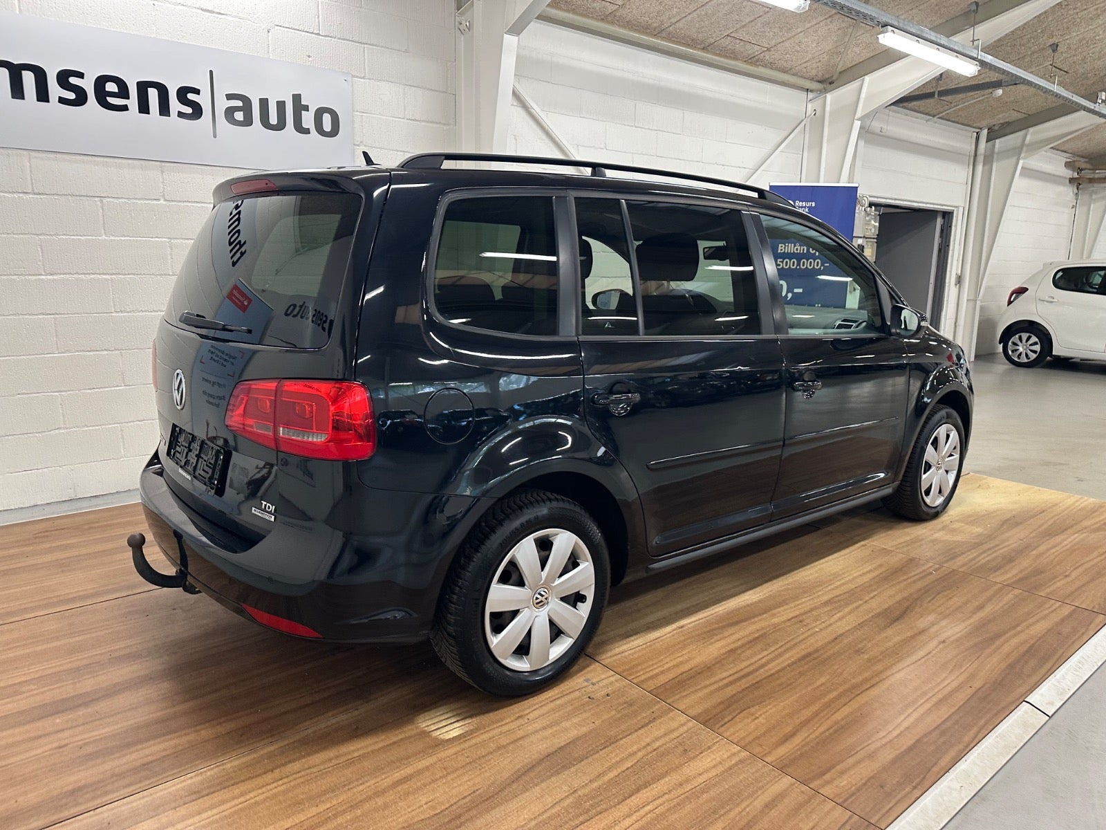 Sort VW Touran fra 2014