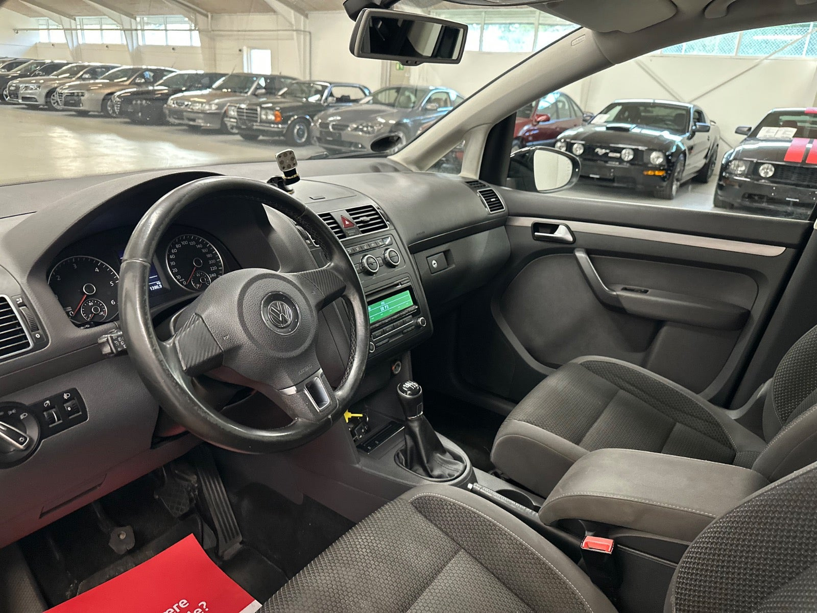 Sort VW Touran fra 2014