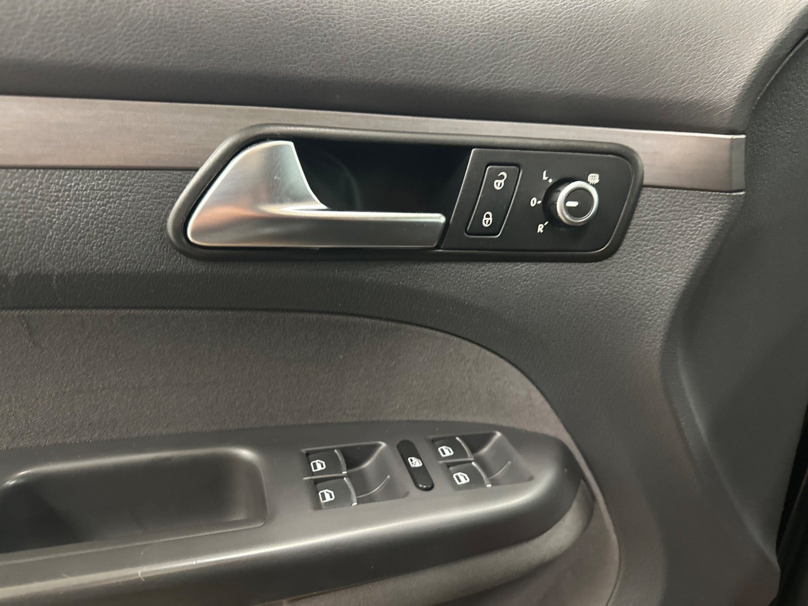 Sort VW Touran fra 2014