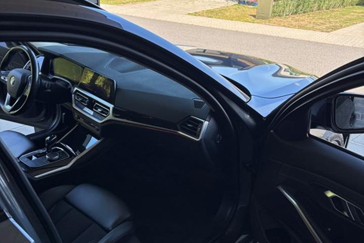 undefined BMW 320d fra 2020