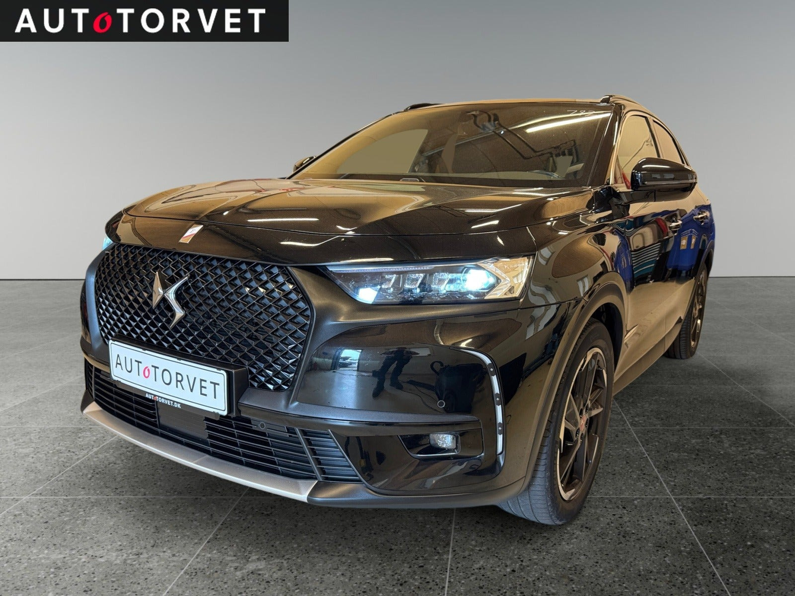 DS DS 7 CrossBack 1,6 E-Tense Performance Line EAT8