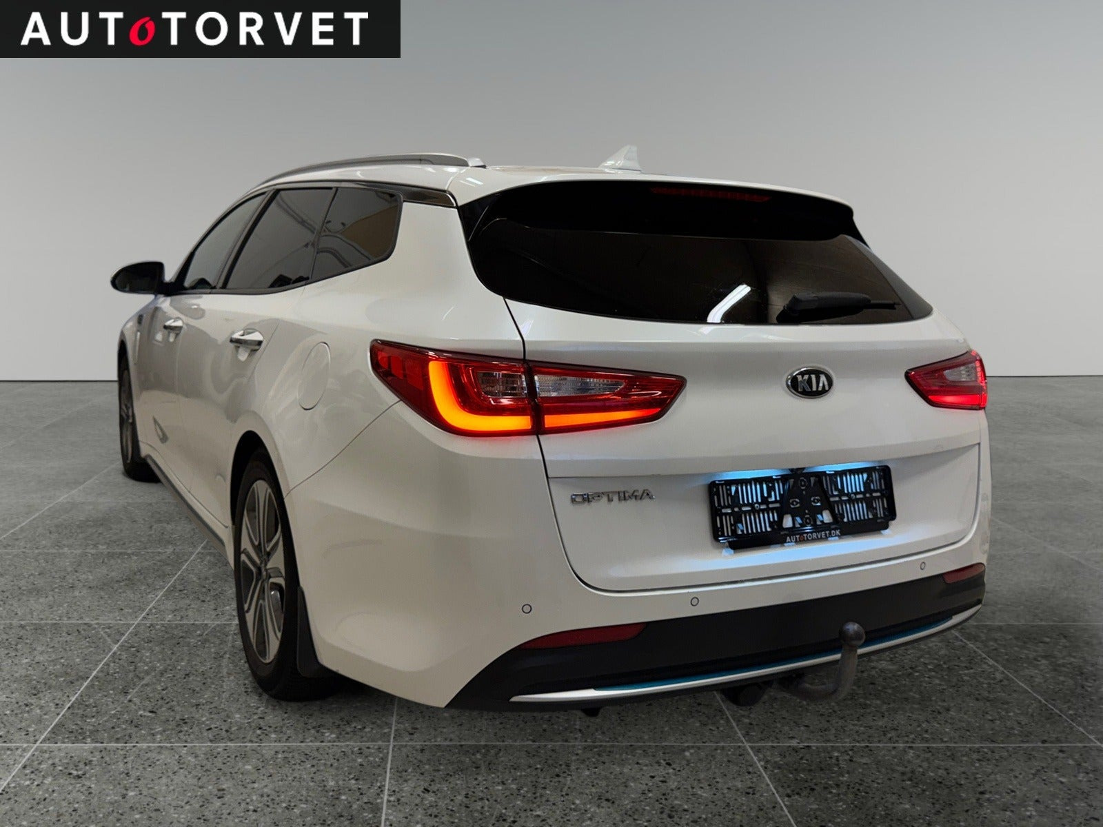 Hvid Kia Optima fra 2017