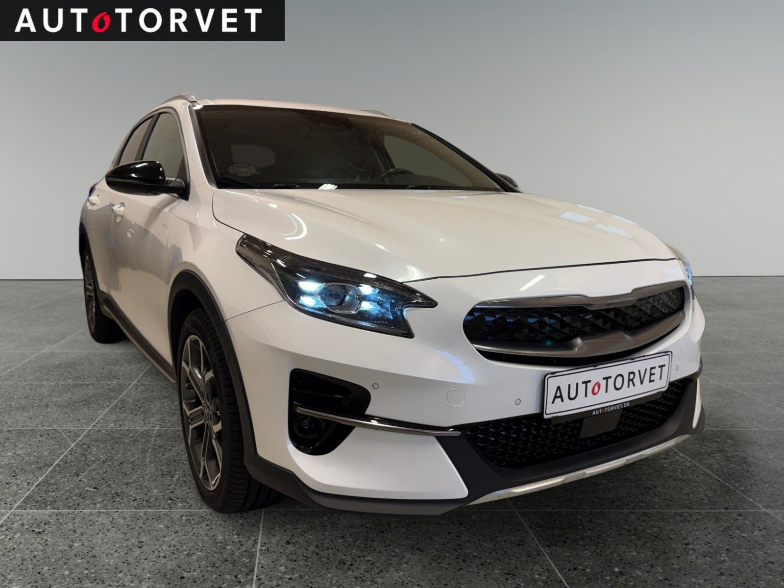 Hvid Kia XCeed fra 2022