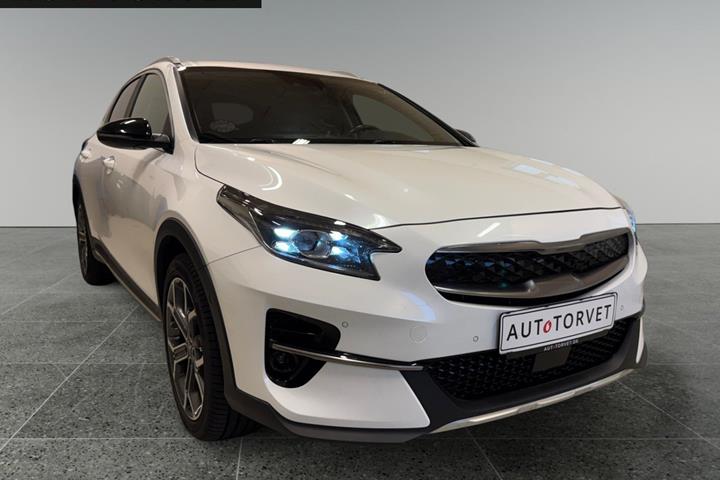 Hvid Kia XCeed fra 2022