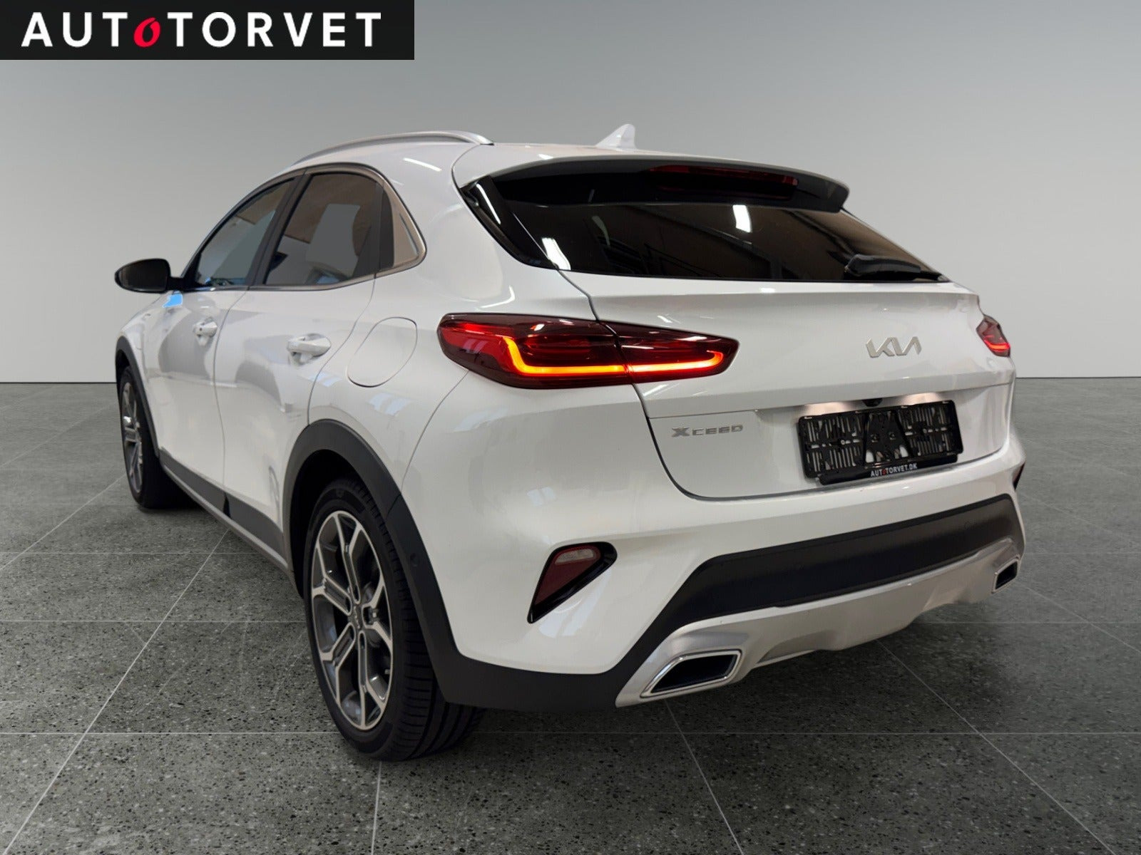 Hvid Kia XCeed fra 2022