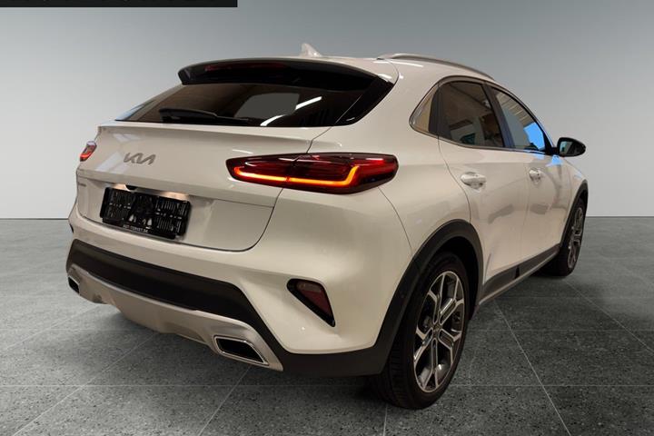 Hvid Kia XCeed fra 2022