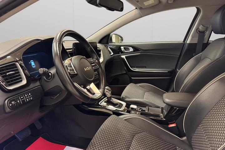 Hvid Kia XCeed fra 2022