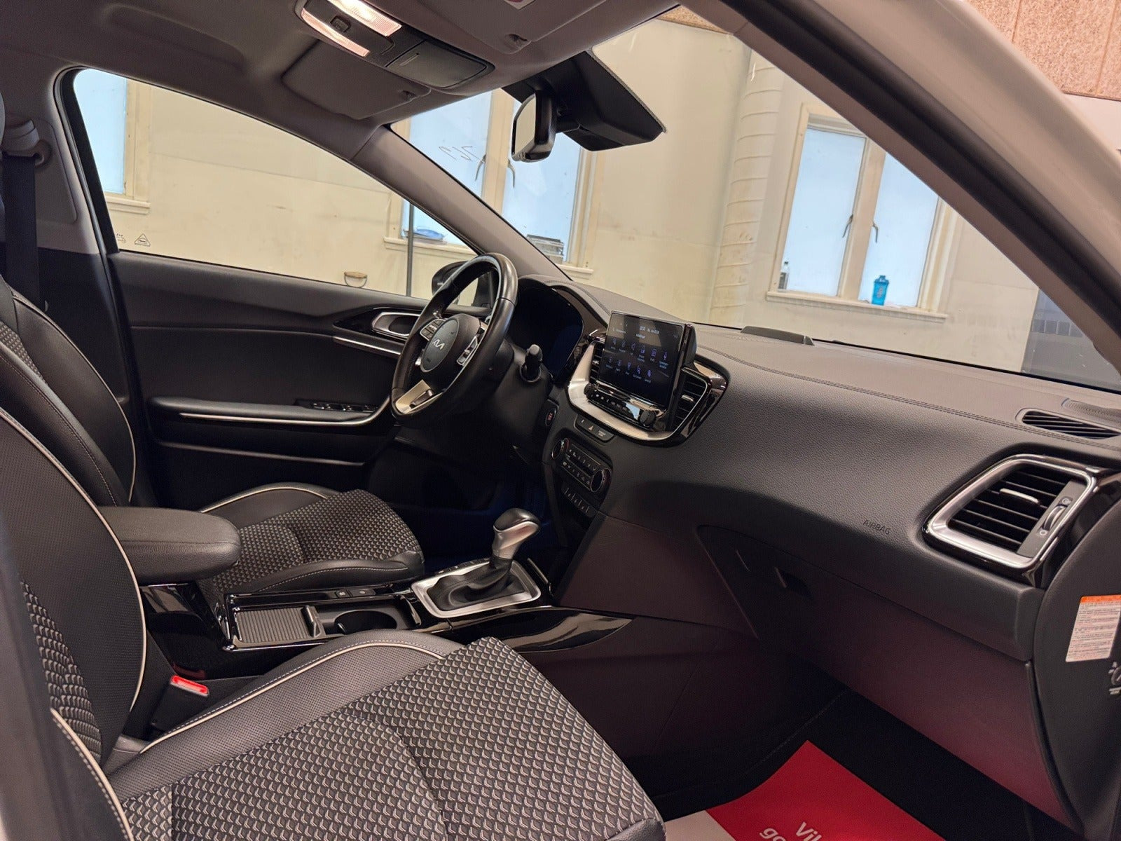 Hvid Kia XCeed fra 2022