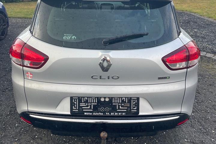 Sølv Renault Clio fra 2018