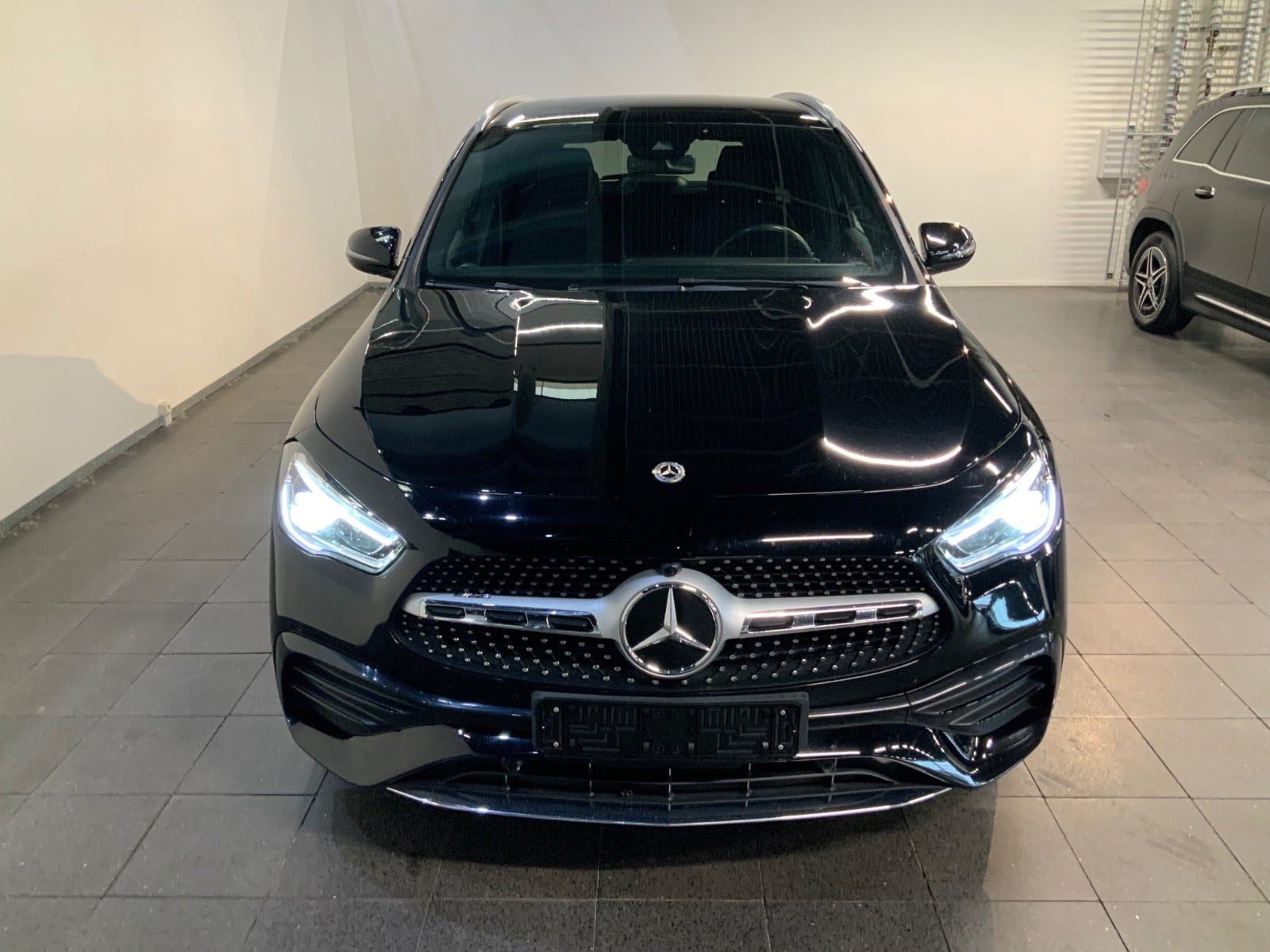 Sort Mercedes GLA250 e fra 2022