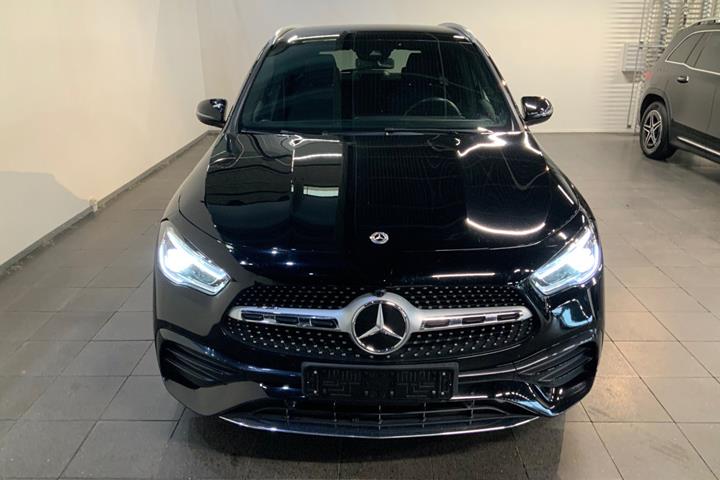 Sort Mercedes GLA250 e fra 2022