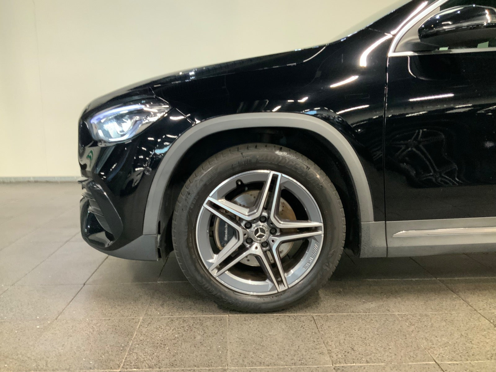 Sort Mercedes GLA250 e fra 2022