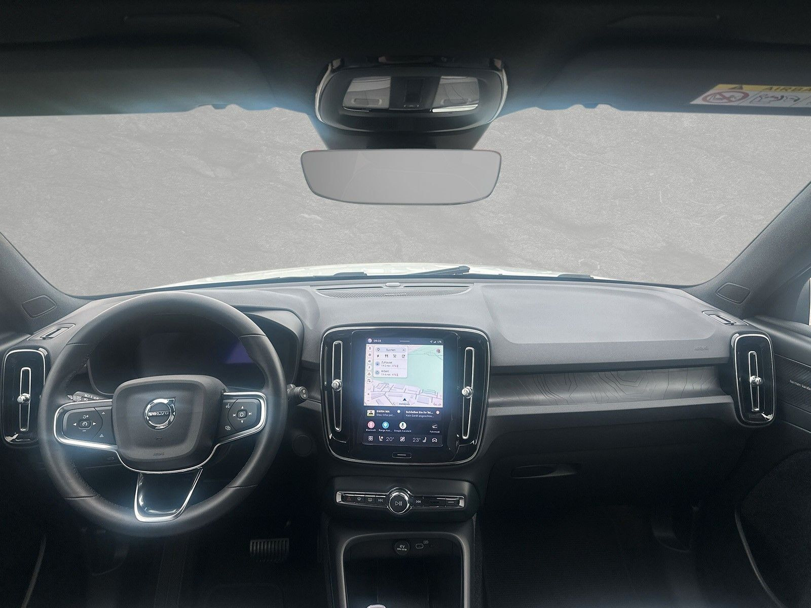 Hvid Volvo XC40 fra 2023