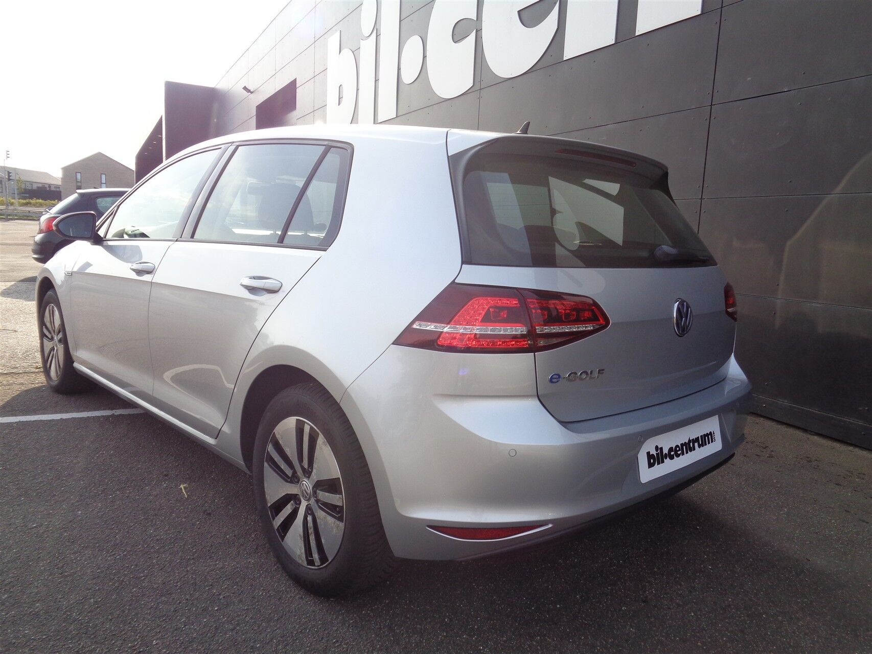 Sølv VW Golf fra 2015