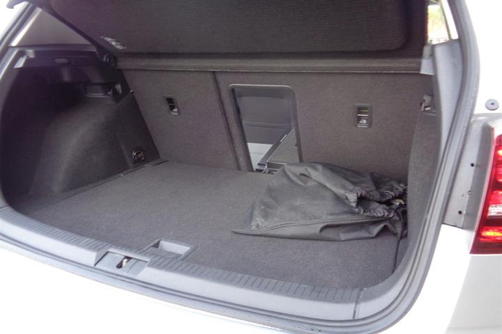 Sølv VW Golf fra 2015