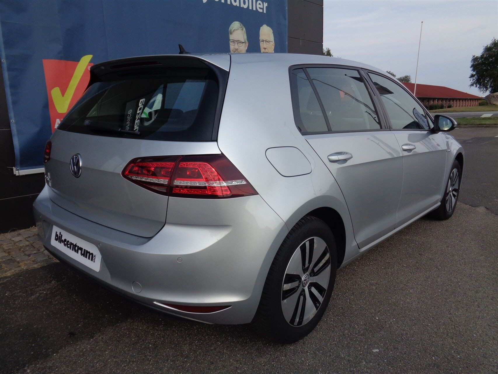 Sølv VW Golf fra 2015