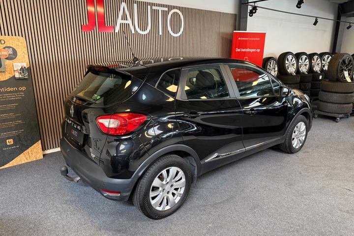 Sort Renault Captur fra 2015