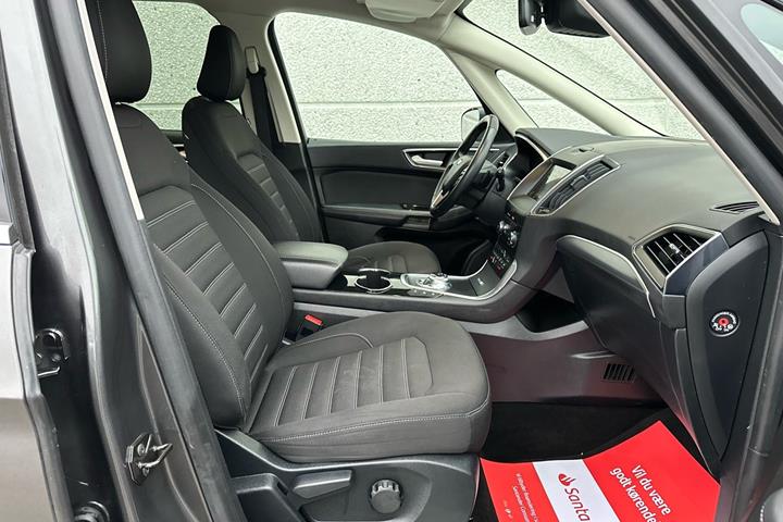 Grå Ford Galaxy fra 2019