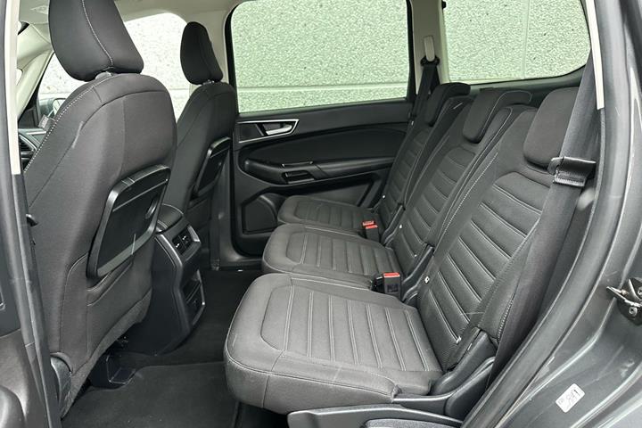 Grå Ford Galaxy fra 2019