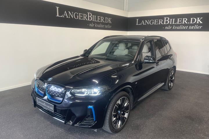 Blå BMW iX3 fra 2023
