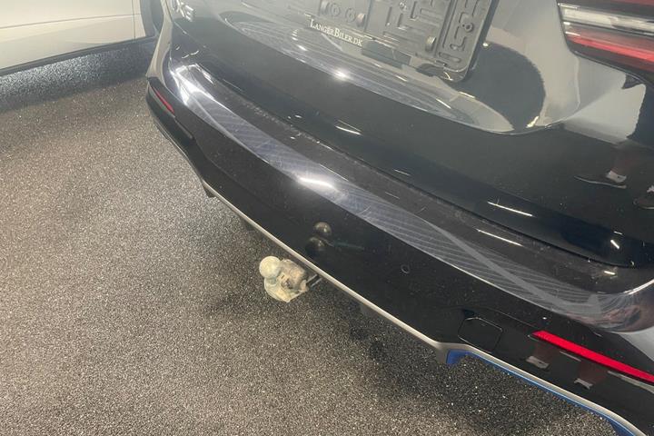 Blå BMW iX3 fra 2023