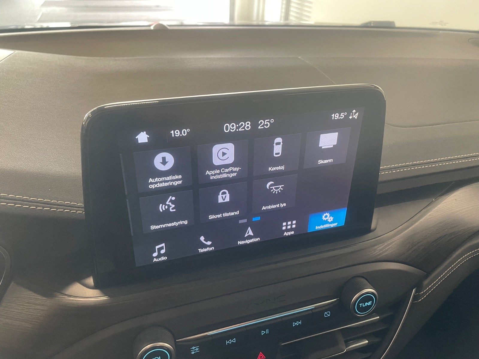 Grå Ford Focus fra 2019
