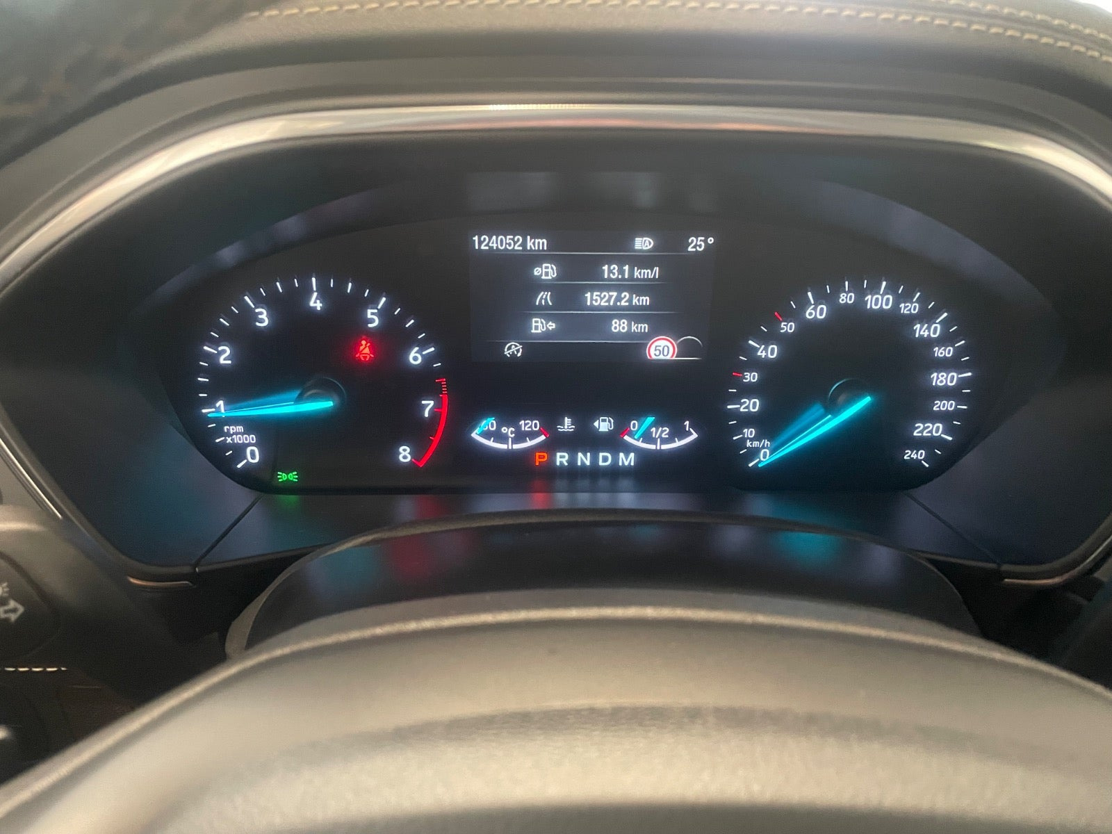 Grå Ford Focus fra 2019
