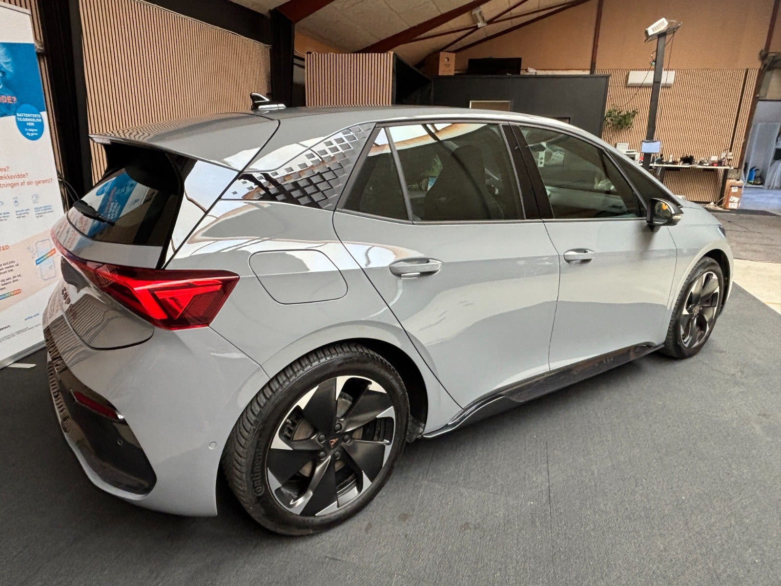 Grå Cupra Born fra 2024
