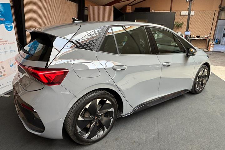 Grå Cupra Born fra 2024