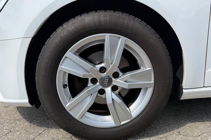 Hvid Audi A3 fra 2019