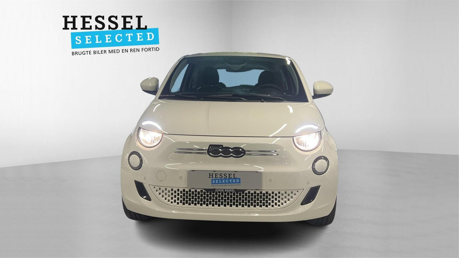 Hvid Fiat 500e fra 2024