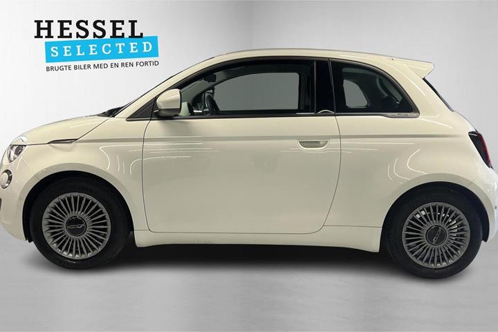 Hvid Fiat 500e fra 2024