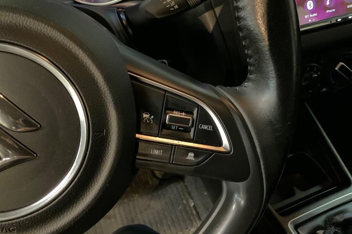 Grå Suzuki Swift fra 2022