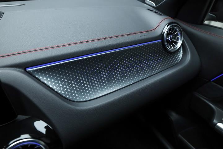 Sort Mercedes EQA250+ fra 2026