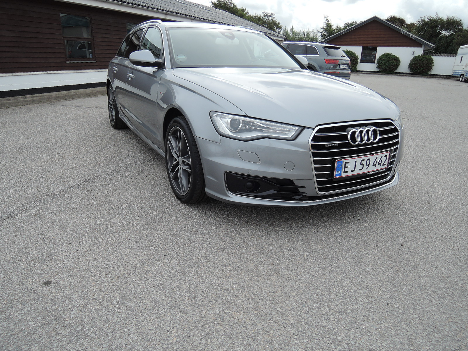 Sølv Audi A6 fra 2015