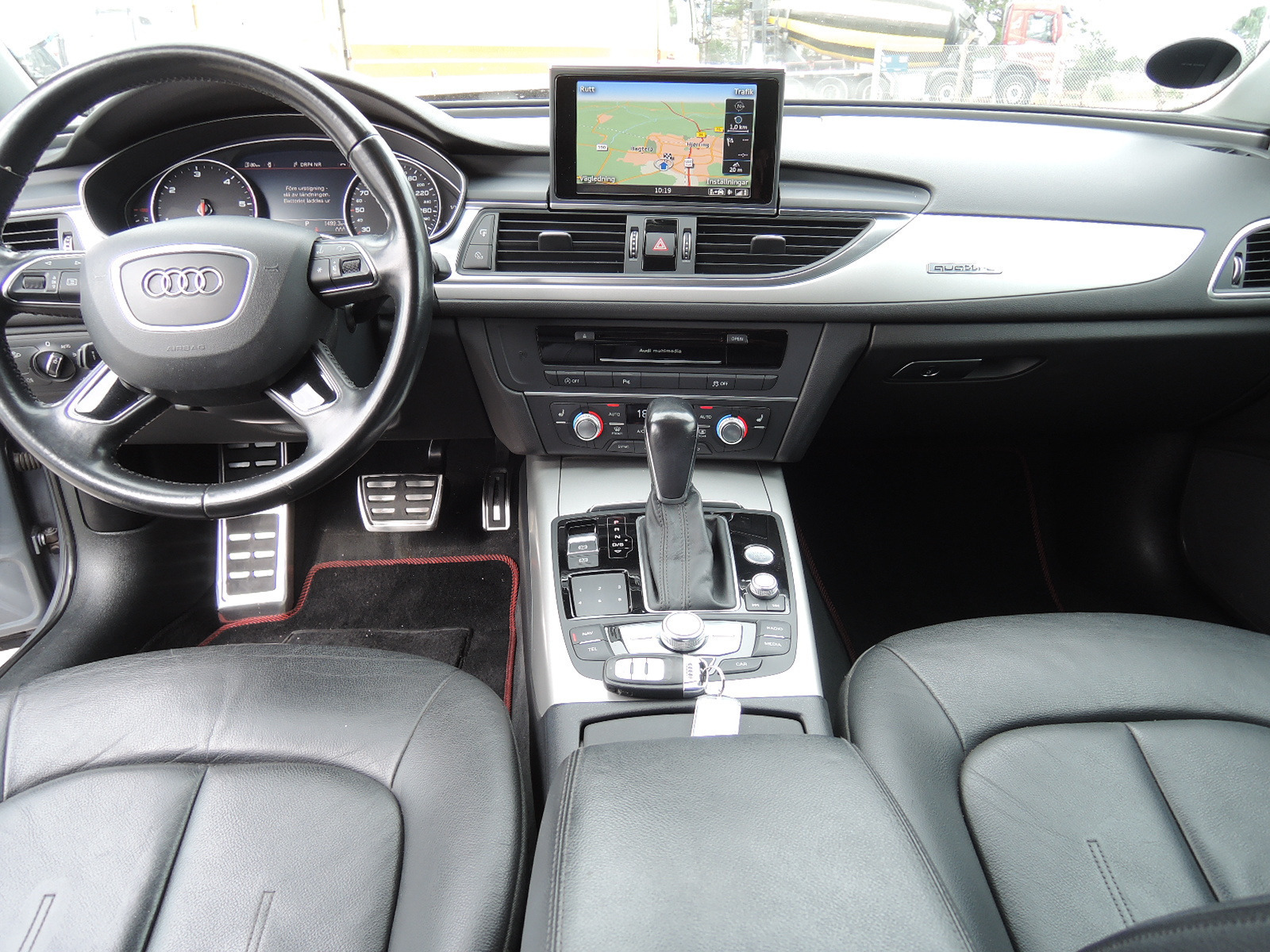 Sølv Audi A6 fra 2015